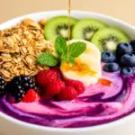 cremige Beeren Smoothie Bowl - featured image