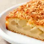 fluffiger gedeckter Apfelkuchen - featured image